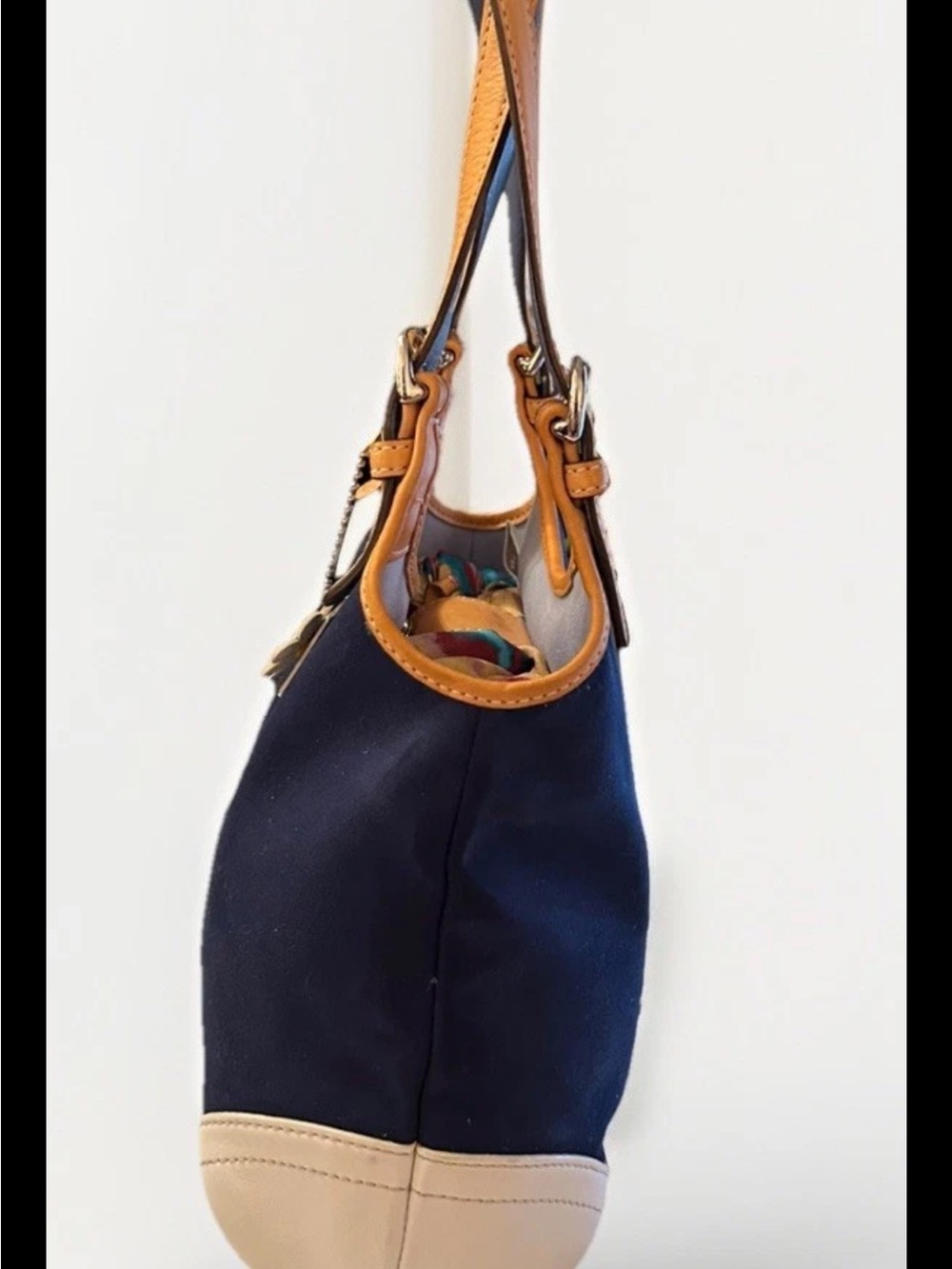 Coach Shoulder Bag-Hamptons Daisy, Navy Canvas/White Leather Trim *VINTAGE* 2004 - Picture 4 of 8